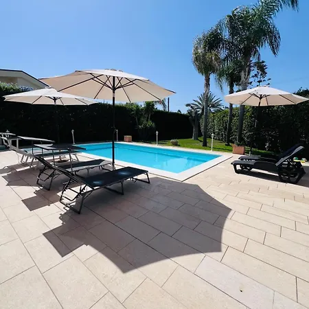 Villa Cactus With Pool